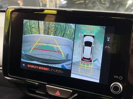 【パノラミックビューモニター】専用のカメラにより、上から見下ろしたような視点で360度クルマの周囲を確認することができます☆死角部分も確認しやすく、狭い場所での切り返しや駐車もスムーズに行えます。