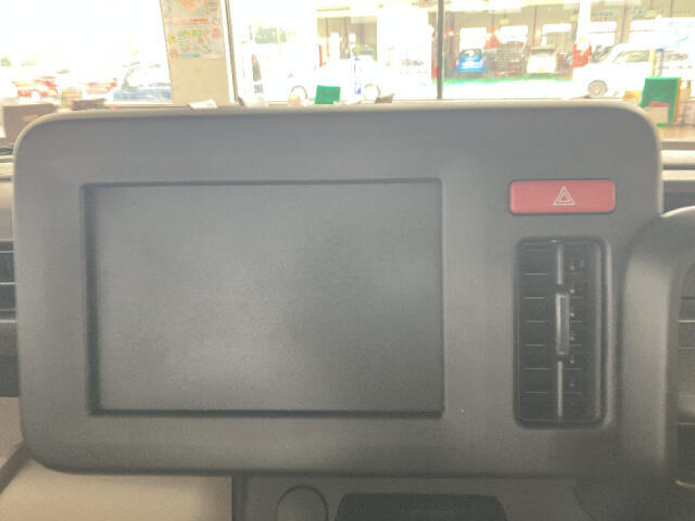 自社ホームページでは、お得な情報満載！最新チラシや目玉車などの情報は【ナオイオート　車販売】で検索★