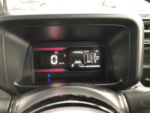 コンパクトにまとめられたメーターパネル☆