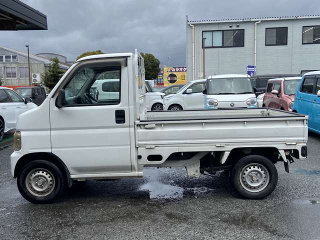 展示車両に関しましても、全ての取り扱いの車に対して厳しくチェックしております。