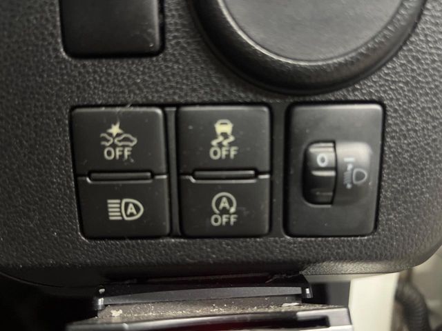 【オートハイビーム】夜間の安全走行に役立つ便利な機能！先行車や対向車を検知し、ハイビームとロービームを切り替えてくれます♪