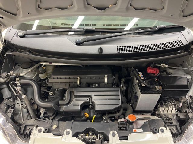 親切・丁寧な専門メカニックスタッフが応対！・車検・点検整備・事故等の修理などアフターサービスも安心。お車のカスタマイズもネクステージのサービススタッフまでご相談ください！