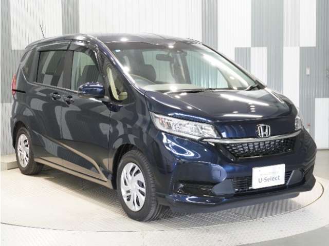 ホンダカーズ大阪認定中古車では、厳しいHonda認定基準をクリアした厳選されたHonda認定中古車のみ、取り扱っております。「ご購入前の安心」「納車後の信頼」を車両と一緒に提供しております