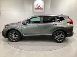 購入後も自社指定整備工場完備でお客様の愛車をしっかりサポート致します！御納車時には安全かつ安心してお乗り頂けるようホンダ専門知識を持つ整備スタッフが点検・整備・装備も説明をしてお渡ししております。