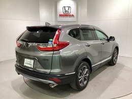Honda認定中古車 U-Selectは3つの安心をお約束します。　1　Hondaのプロが整備した安心。 2　第三者機関がチェックした安心。　3　購入後もHondaが保証する安心。