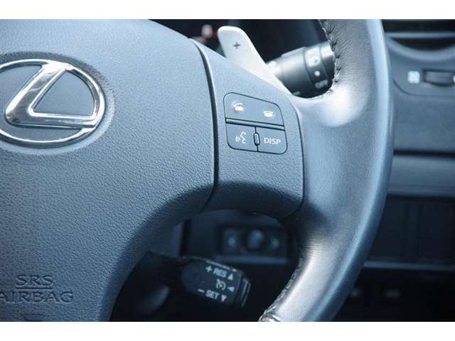 運転席廻りのスイッチや操作もしやすく使いやすいです♪