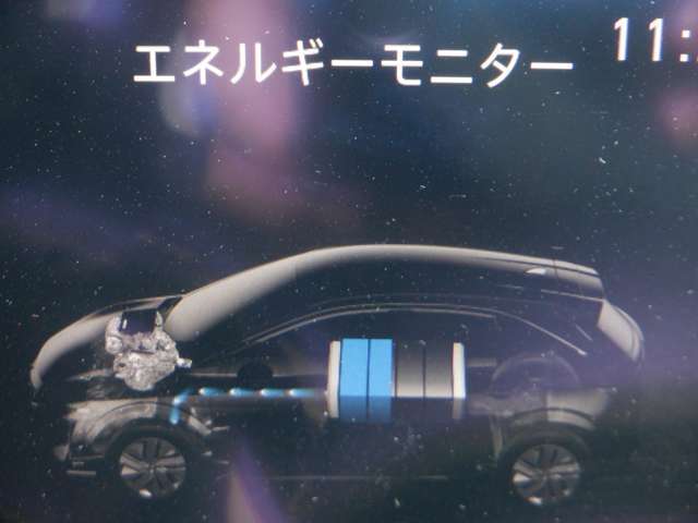 e-POWERは、“自ら発電する電気自動車”。モータードライブの楽しさと燃費性能の両立を実現しました。