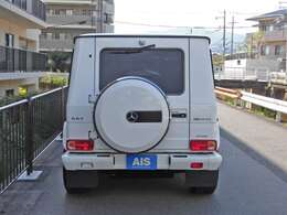 バックカメラ＆パークトロニックで後方確認もしやすくなっています！