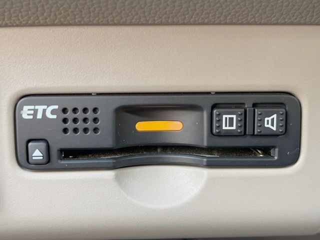 【ETC】高速道路の料金所をストレスなく通過！話題のスポットやサービスエリアに多い「スマートIC」利用時は必須のアイテムです。当店でセットアップを実施、ご納車当日からすぐにご利用いただけます！