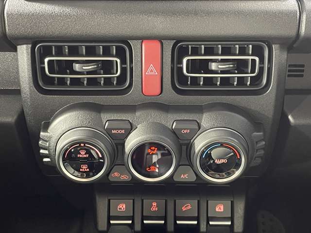 【オートエアコン】車内温度を感知して自動で温度調整をしてくれるのでいつでも快適な車内空間を創り上げます！