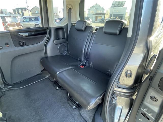 後席もゆったりドライブを楽しめます。ガリバーでご購入いただきましたら、内外装はプロこだわりのクリーニングで清潔なおクルマでご納車させていただきます！店舗での現車確認も承っています！