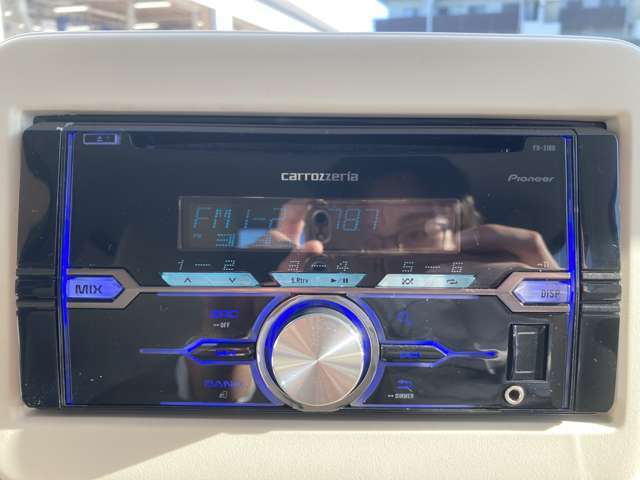 運転席回りの各種操作部となります。ご不明な装置などございましたらお気軽にお尋ねください。