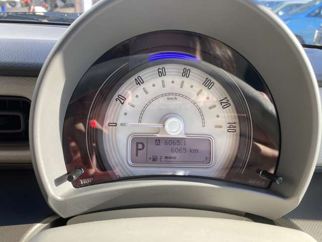 スピードメーターも見やすいです！