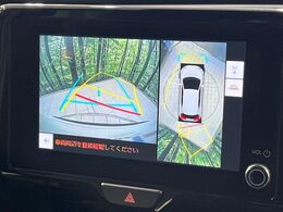 【パノラミックビューモニター】専用のカメラにより、上から見下ろしたような視点で360度クルマの周囲を確認することができます☆死角部分も確認しやすく、狭い場所での切り返しや駐車もスムーズに行えます。