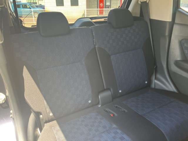 認定整備工場完備！　納車整備からアフターフォローまでお任せください　車検整備、ETC等の用品取付もお任せください