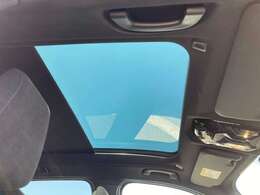 サンルーフ　ハーマーンカードンサウンド　コンフォートアクセス　メモリー機能付き電動シート　純正ナビ　TV　全周囲モニター　パドルシフト　シートヒーター　Mスポーツサスペンション　20インチAW