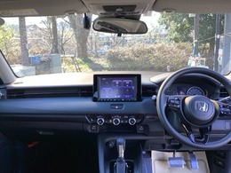 フロントガラスが大きく、ワイドな視界で運転もしやすくなるように、設計されています。