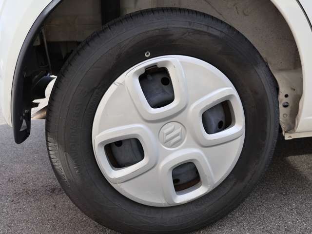 ★4WD★シートヒーター★アイドリングストップ★キーレス★エアコン★ESP★パワーウィンドウ★パワステ★エアバッグ★フロアマット★ドアバイザー