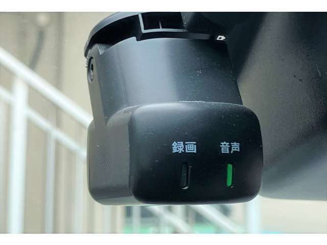 映像と音声でバッチリ記録を残すドライブレコーダーです
