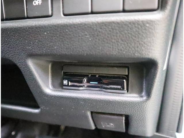 ETC車載器付き☆　セットアップ作業もご依頼いただければご納車までに行います！納車当日から有料道路をご利用いただけます♪