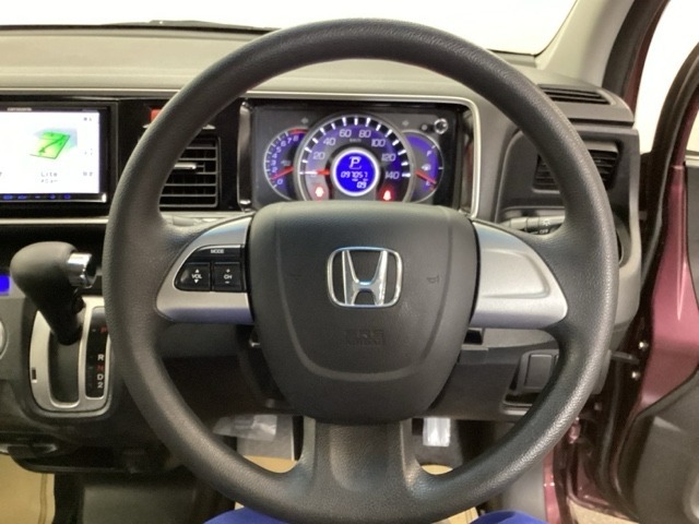 運転席周りも、雰囲気がいいでしょう。