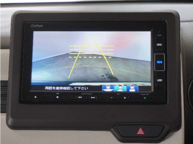 ◆バックカメラ◆リバースにするだけで映ります、後方の安全確認や、狭い駐車場での車庫入れ、雨の日や夜間など視界の悪い時に便利です！安全にバックする為には欠かせない装備です。