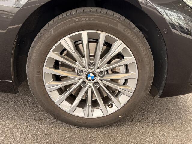 お洒落は脚元から、デザイン性の良いBMWのアロイホイールはクルマの雰囲気をよりスポーティに、よりエレガントに演出。もちろん強度も十分で安心。