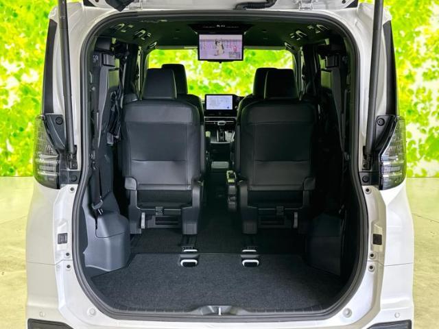 WECARS（ウィーカーズ）は全国250店舗展開！お客様が安心してカーライフをお楽しみいただけるよう社員一同心を込めてサポートいたします。