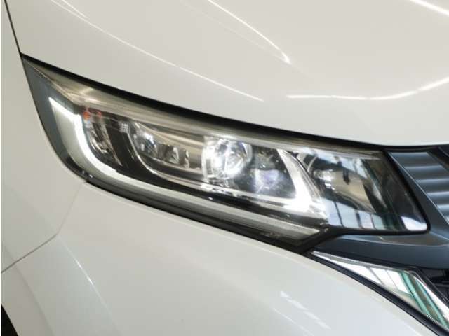◆LEDヘッドライト◆　LEDライトは、明るく視認性が良く、省エネで環境にもやさしいヘッドライトです！