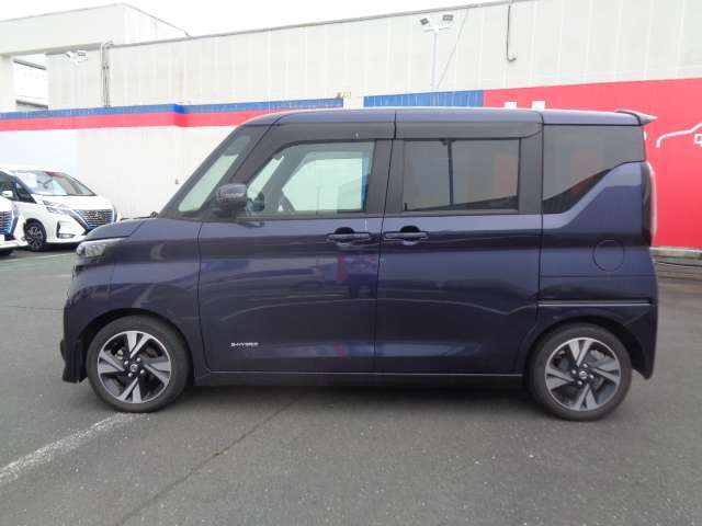 見た目も走り心地も、良いお車です♪