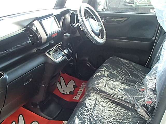 オールメーカー取り扱い！！　在庫車100台以上！！プロの仕入れ！！　走行メーター管理システムチェック済み。
