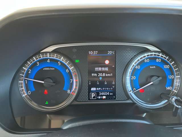 メーターもかっこいいモニタータイプになっています！モニター内には運転を支援してくれる様々な情報が表示されます◎