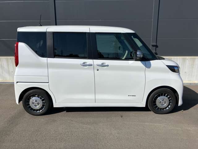 お客さまのカーライフを「高品質」と「安心」のサービスでサポートいたします。全国どこでも、お届けします