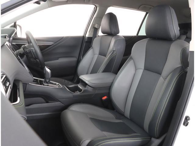 長時間の運転も疲れにくいフロントシート！体をしっかり支えてくれて運転がしやすい形状です！