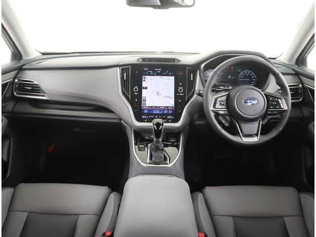 ドライバーが運転以外のことに気を遣うことなく、疲れにくく、安心・集中して運転ができる。SUBARUは0次安全の視界設計をはじめ、操作パネルやシートのデザインなど細部にまでこだわっています。