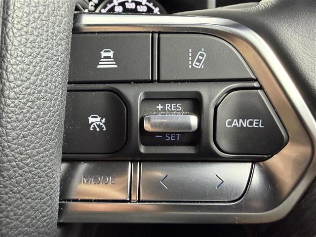 【運転席操作部】『運転席周辺の装備』の画像になります。快適なドライブを楽しむための機能が装備されています！運転席から触れるので使いやすいです！