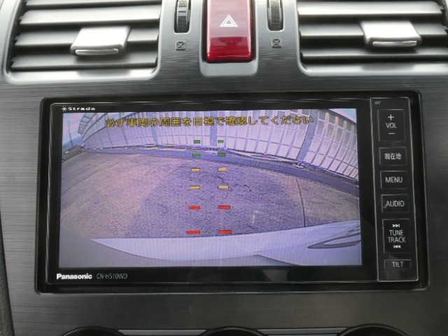 ◆バックカメラ◆リバースにするだけで映ります、後方の安全確認や、狭い駐車場での車庫入れ、雨の日や夜間など視界の悪い時に便利です！安全にバックする為には欠かせない装備です。