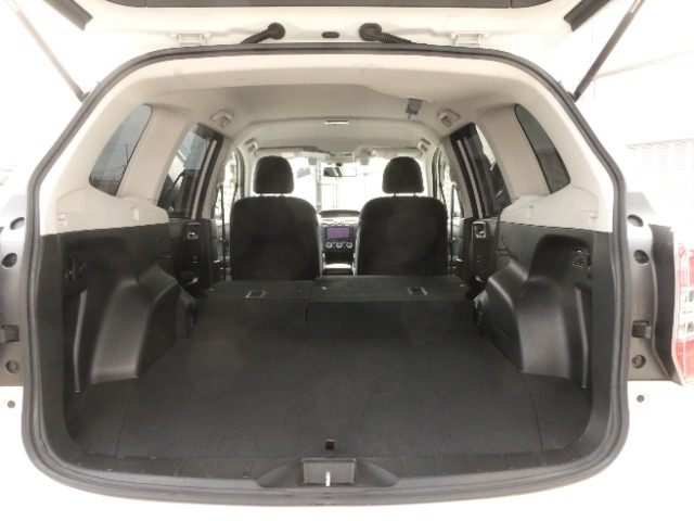◆リアシートを使用しない時はこの通り更に広々ラゲッジスペースの出来上がりです、たくさんの荷物が積み込み可能です！