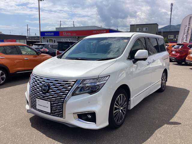 車検がある車は法定12ヶ月点検、車検が無い車は法定24ヶ月点検を実施致します！その際消耗品や要修理・要交換部品を発見した場合は交換します。整備費用は車輌本体に含まれております！！ご安心ください！！