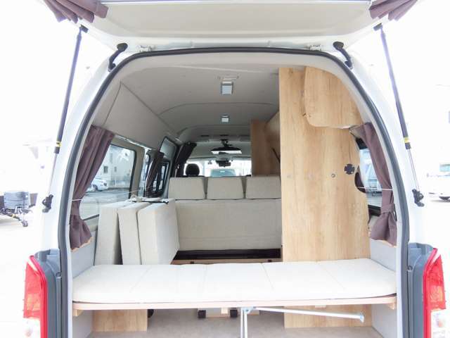 ☆可動マットにて広々荷室スペース☆