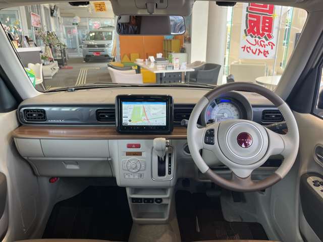 アップル弘前店では県外より随時良質な車輌をお取り寄せしております。