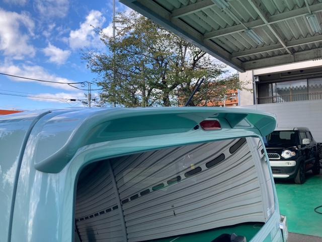 ルーフエンドスポイラー付きで見た目もかっこいい☆