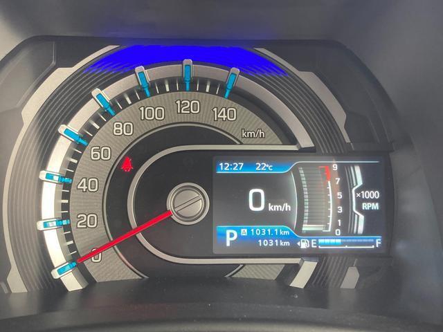 【メーター】シンプルなスピードメーターが見やすいです！インフォメーションディスプレイも付いてます☆