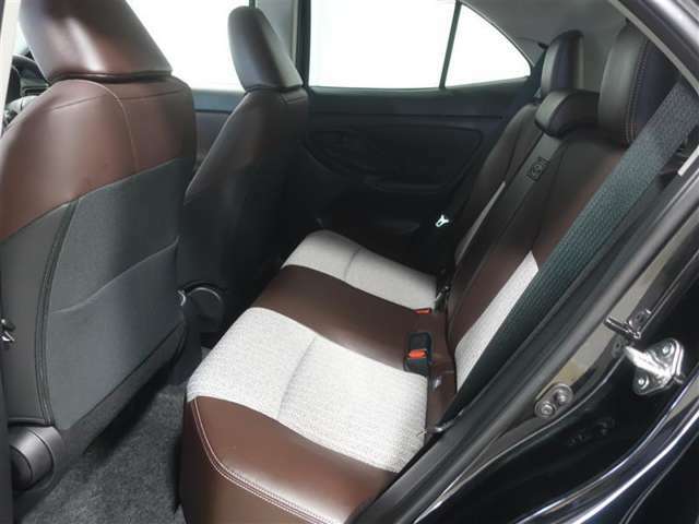 しっかりとした厚みのあるシートで振動や騒音を低減、長時間のドライブでも疲れません！
