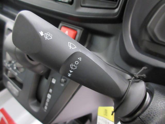 ダイハツディーラーでは「ダイハツ認定中古車」という基準を設け、車選びに詳しくないお客様でも「安心して選べる」をご提供しています。