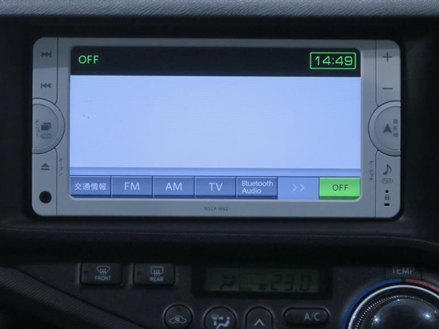 純正ワンセグナビ　AM・FMラジオ、TV、Bluetooth付きのナビなのでドライブが快適です。