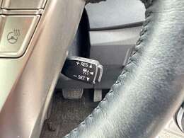 【前車追従式クルーズコントロール】装備車両です。遠距離ドライブの高速道路などでは大活躍で疲労軽減に役立ちます。