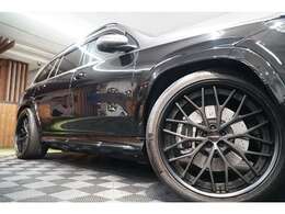 お客様一人一人に専属の営業スタッフが対応をさせて頂きます。弊社は、年末年始以外は、基本的に年中無休です。そのため、担当のスタッフが休みの場合でも別のスタッフにて緊急の対応などが可能です。