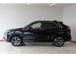 最長10年10万km特別保証延長対象車！初年度登録から最長10年または10万km走行のいずれか早いほうまで、無料で特別保証部品の修理を致しますので、乗ってから安心！明細はスタッフまでお問い合わせ下さい。