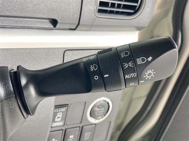 【運転席操作部】『運転席周辺の装備』の画像になります。快適なドライブを楽しむための機能が装備されています！運転席から触れるので使いやすいです！